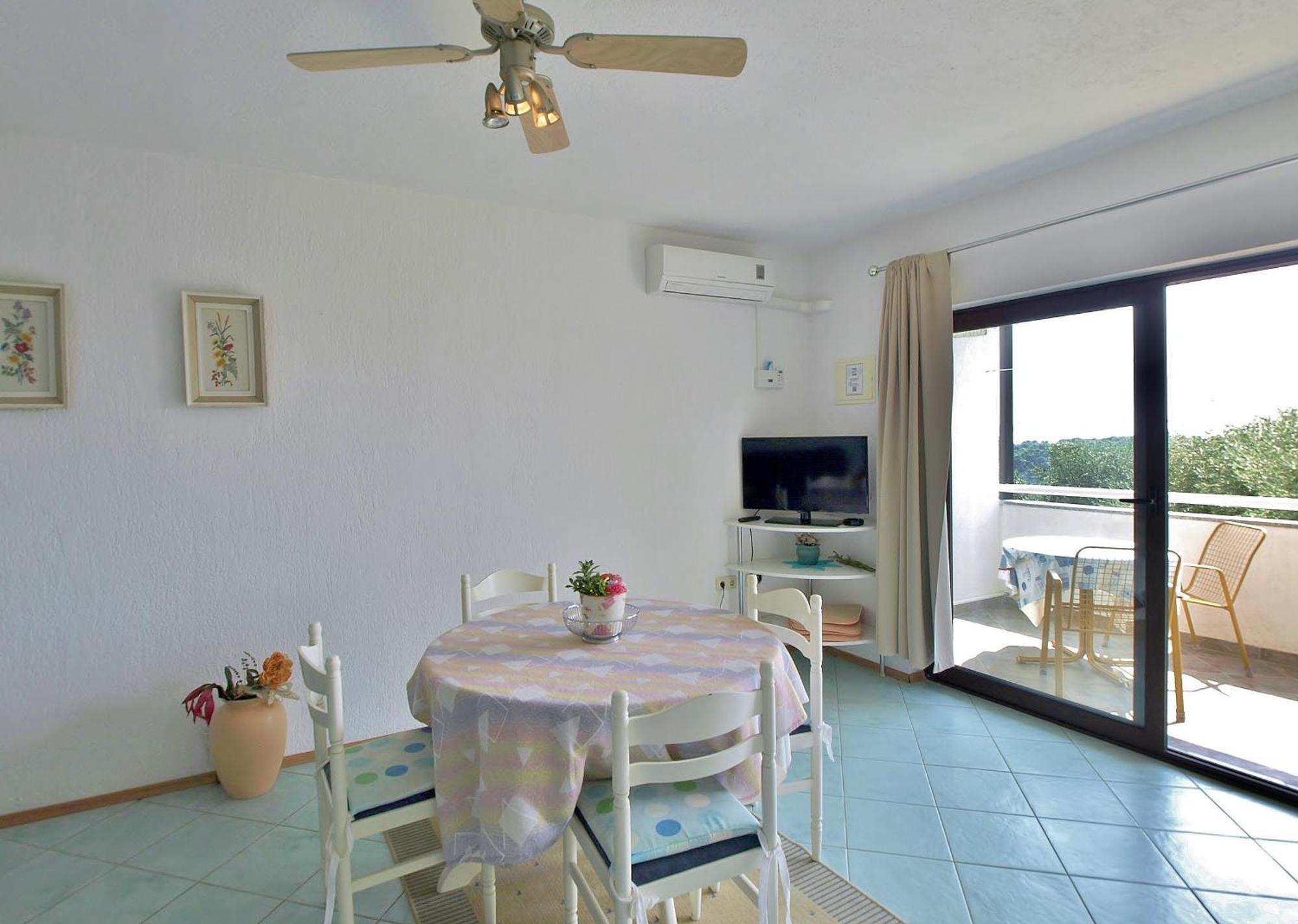 Apartments Eufemija Rab Town Extérieur photo
