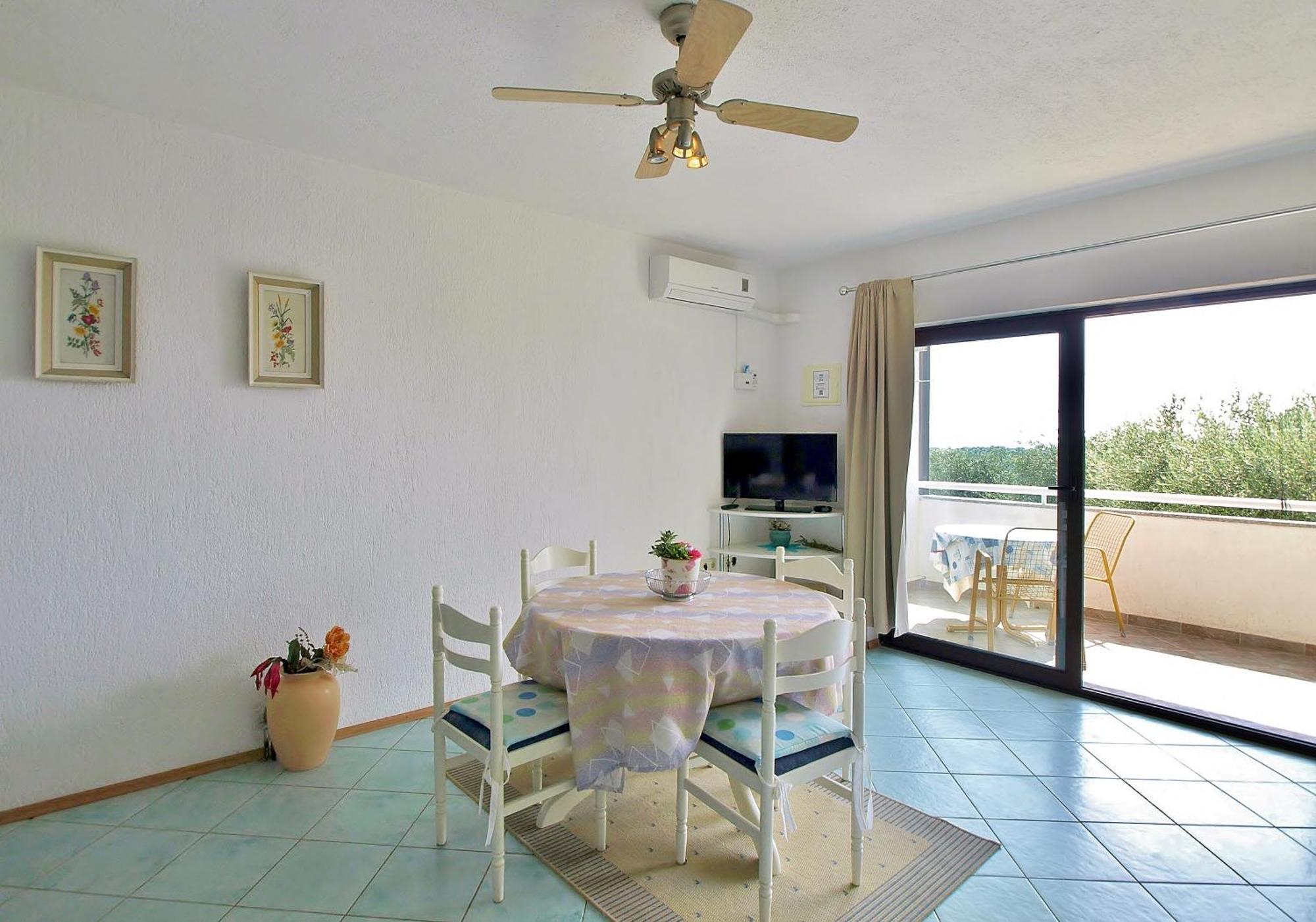 Apartments Eufemija Rab Town Extérieur photo
